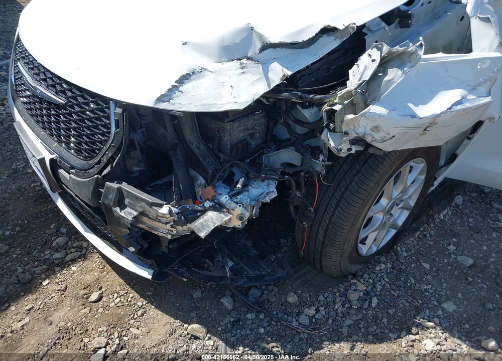 2023 CHRYSLER PACIFICA TOURING L VIN: 2C4RC1BG6PR611245