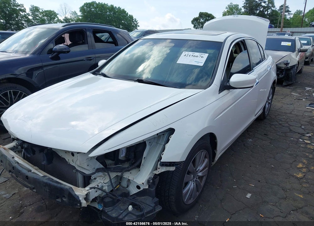 2011 HONDA ACCORD VIN: 1HGCP3F8XBA010136