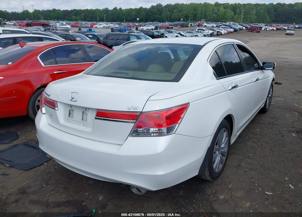 2011 HONDA ACCORD VIN: 1HGCP3F8XBA010136