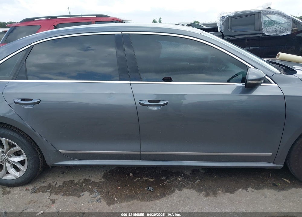 2017 VOLKSWAGEN PASSAT VIN: 1VWAT7A31HC073446