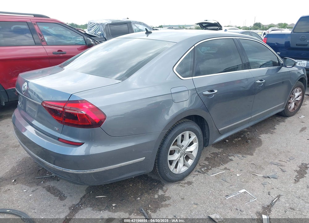 2017 VOLKSWAGEN PASSAT VIN: 1VWAT7A31HC073446