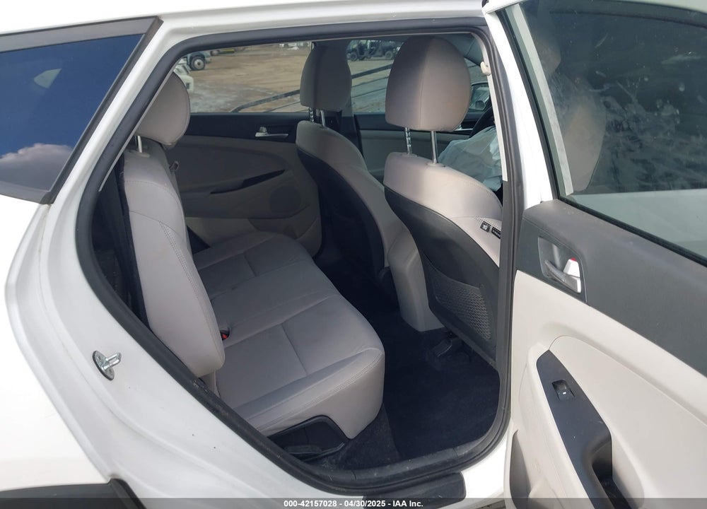 2020 HYUNDAI TUCSON VIN: KM8J23A47LU097546