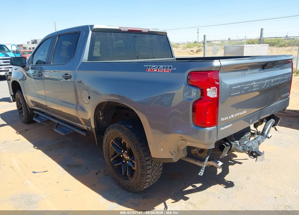 2021 CHEVROLET SILVERADO 1500 4WD SHORT BED CUSTOM TRAIL BOSS VIN: 1GCPYCEFXMZ246125