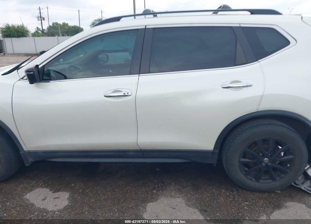 2018 NISSAN ROGUE SV VIN: 5N1AT2MT8JC743979