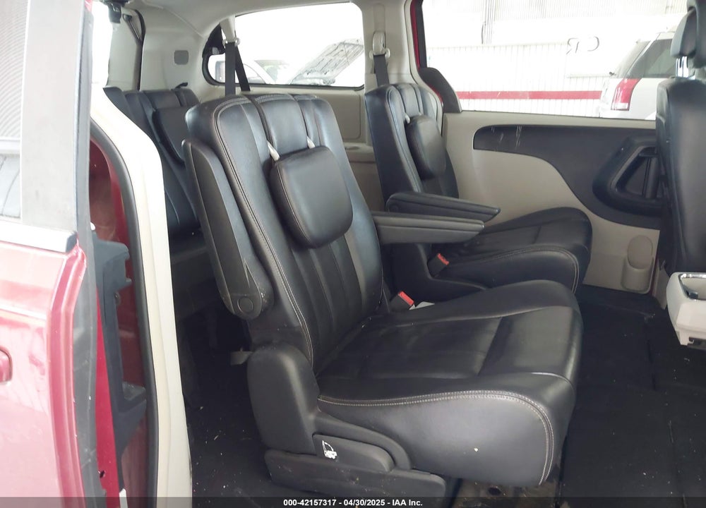 2014 CHRYSLER TOWN & COUNTRY TOURING VIN: 2C4RC1BGXER393811
