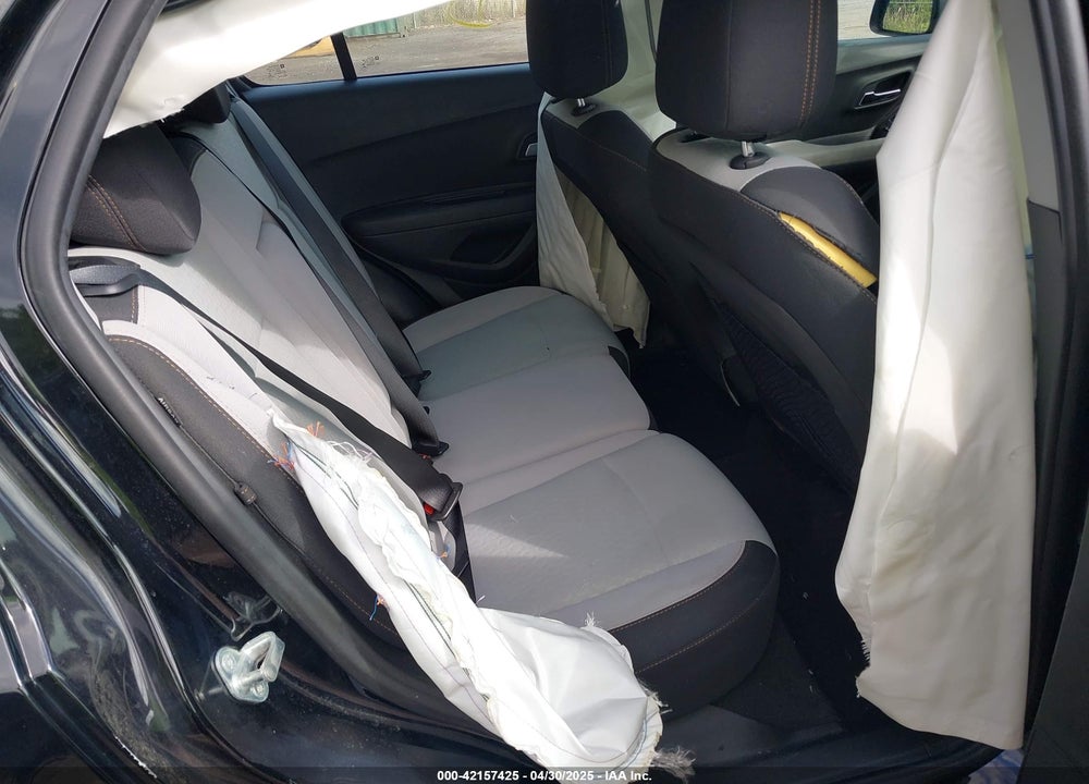 2020 CHEVROLET TRAX FWD LS VIN: 3GNCJKSB8LL226077