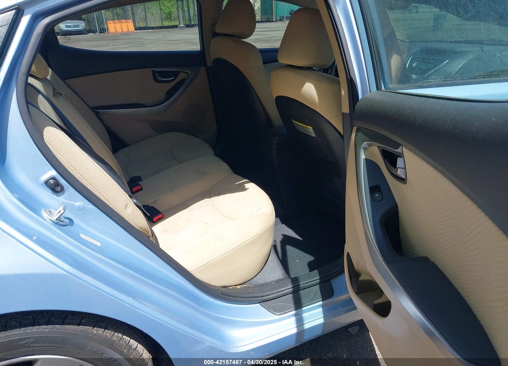2012 HYUNDAI ELANTRA VIN: KMHDH4AE5CU354312
