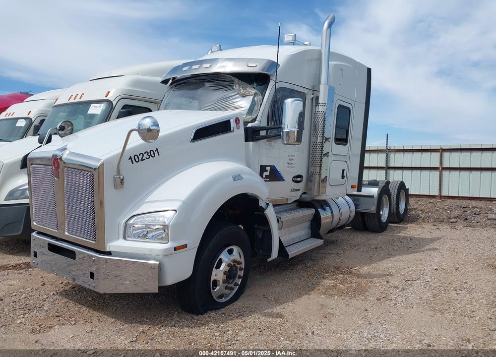 2023 KENWORTH T880 VIN: 1XKZDP9XXPJ262556