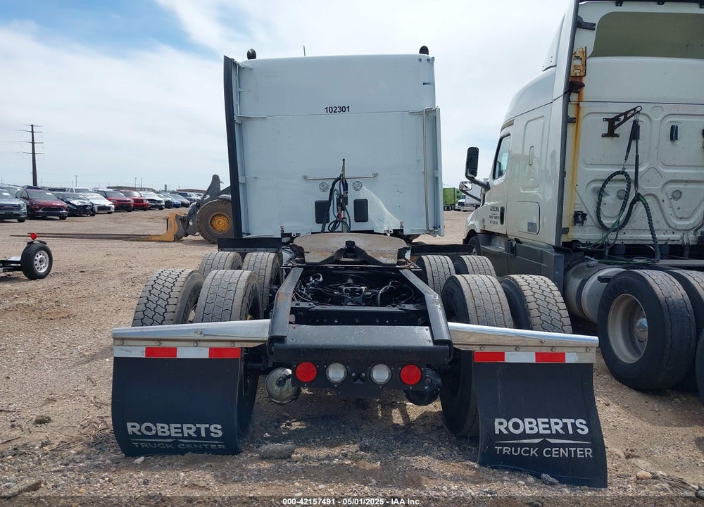 2023 KENWORTH T880 VIN: 1XKZDP9XXPJ262556