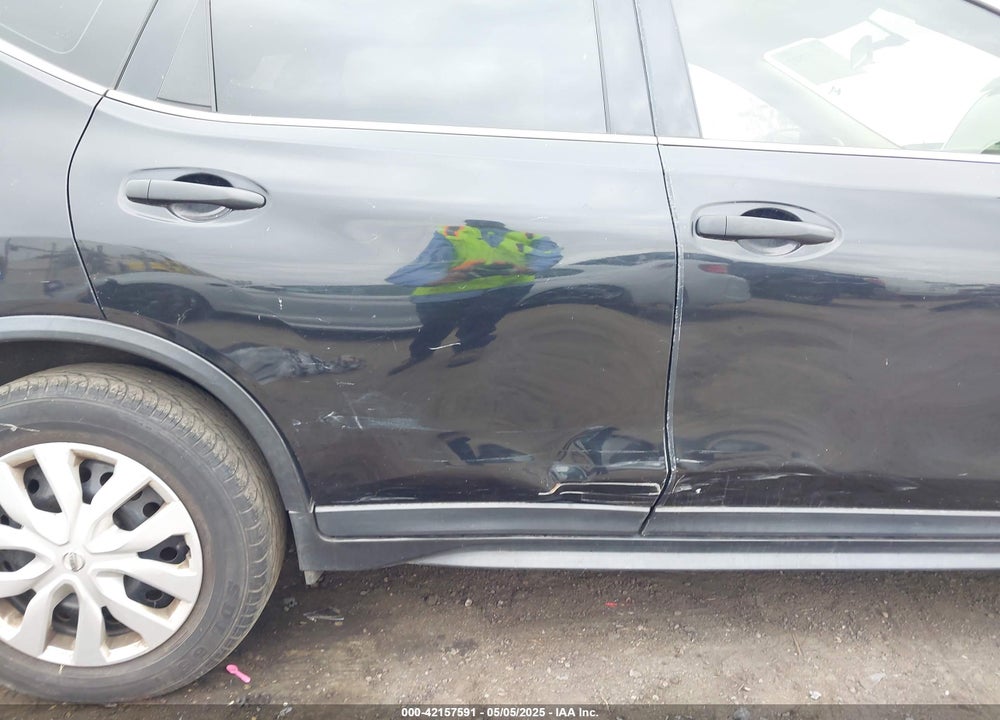 2017 NISSAN ROGUE VIN: JN8AT2MT2HW135702