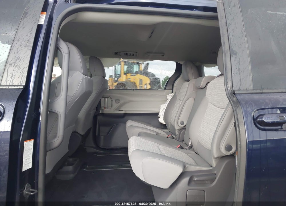 2021 TOYOTA SIENNA LE VIN: 5TDKRKEC8MS066277
