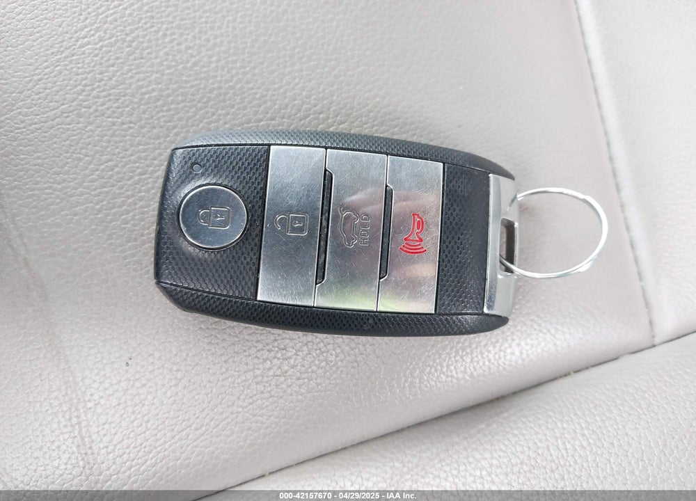 2017 KIA SPORTAGE VIN: KNDPNCAC7H7263258