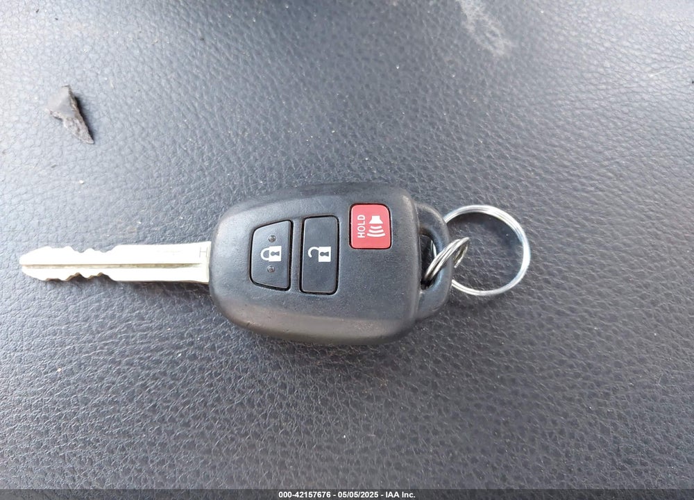 2017 TOYOTA TACOMA VIN: 5TFDZ5BN2HX014661