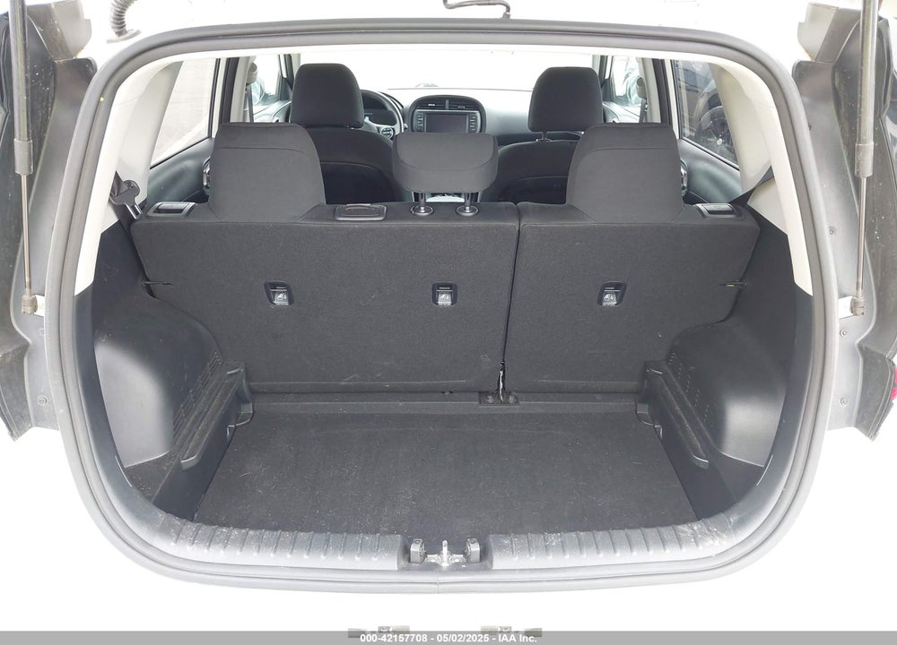 2023 KIA SOUL VIN: KNDJ23AU5P7880163