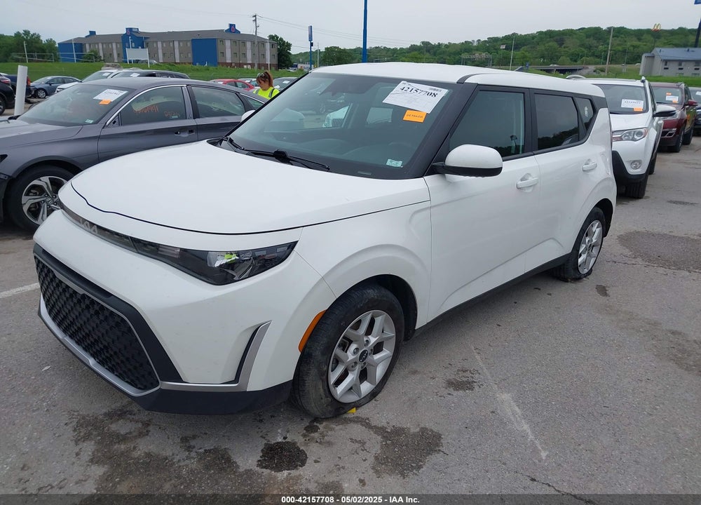 2023 KIA SOUL VIN: KNDJ23AU5P7880163