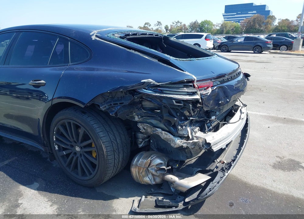 2018 PORSCHE PANAMERA 4 VIN: WP0AA2A74JL109361