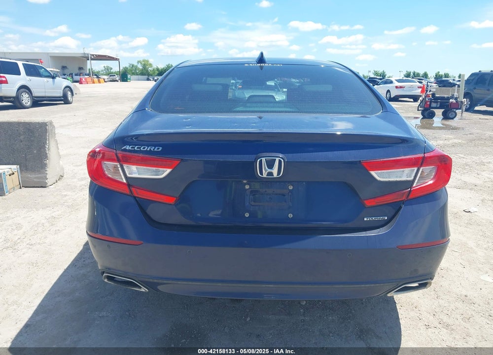 2018 HONDA ACCORD VIN: 1HGCV1F9XJA006105