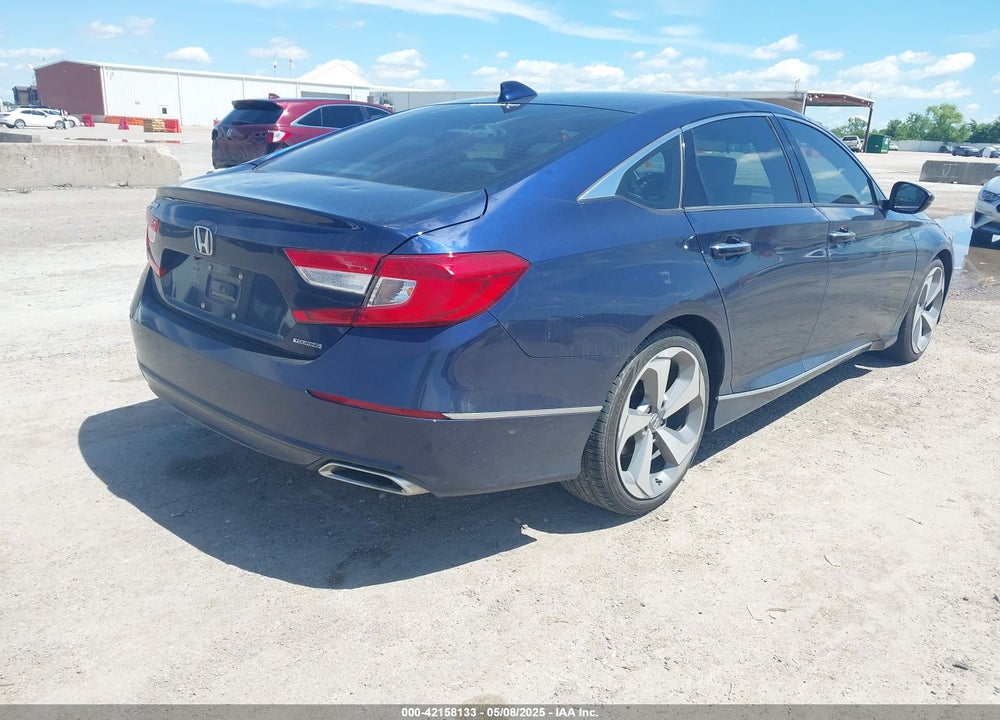 2018 HONDA ACCORD VIN: 1HGCV1F9XJA006105