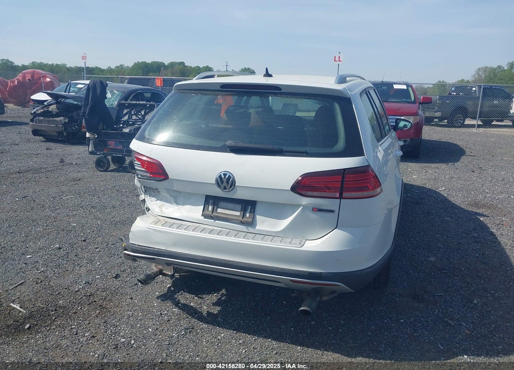2019 VOLKSWAGEN GOLF ALLTRACK VIN: 3VWH17AUXKM501078