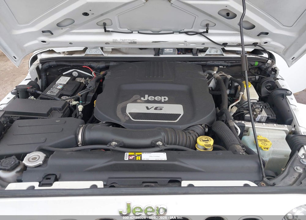 2016 JEEP WRANGLER UNLIMITED SAHARA VIN: 1C4HJWEG8GL345391
