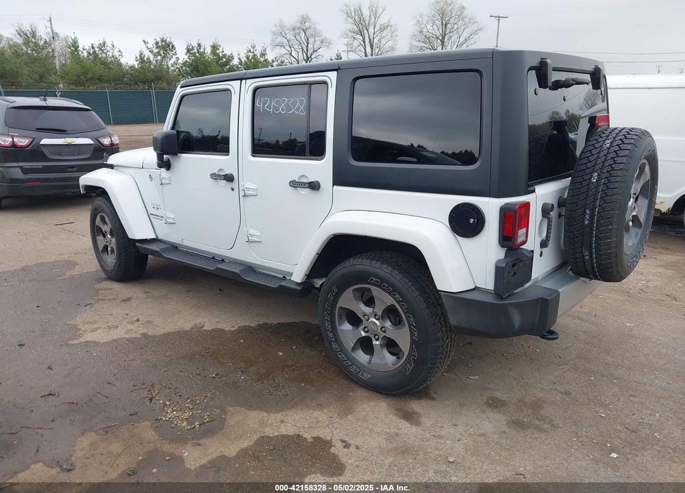 2016 JEEP WRANGLER UNLIMITED SAHARA VIN: 1C4HJWEG8GL345391