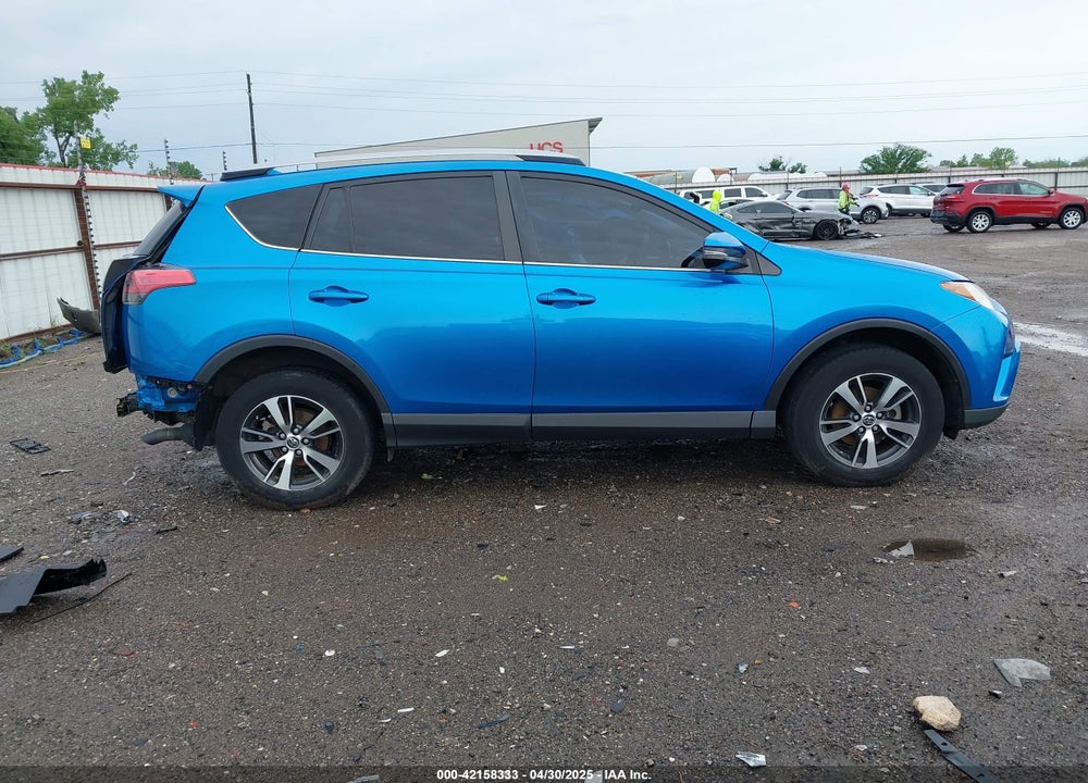 2017 TOYOTA RAV4 XLE VIN: JTMWFREV8HJ125187