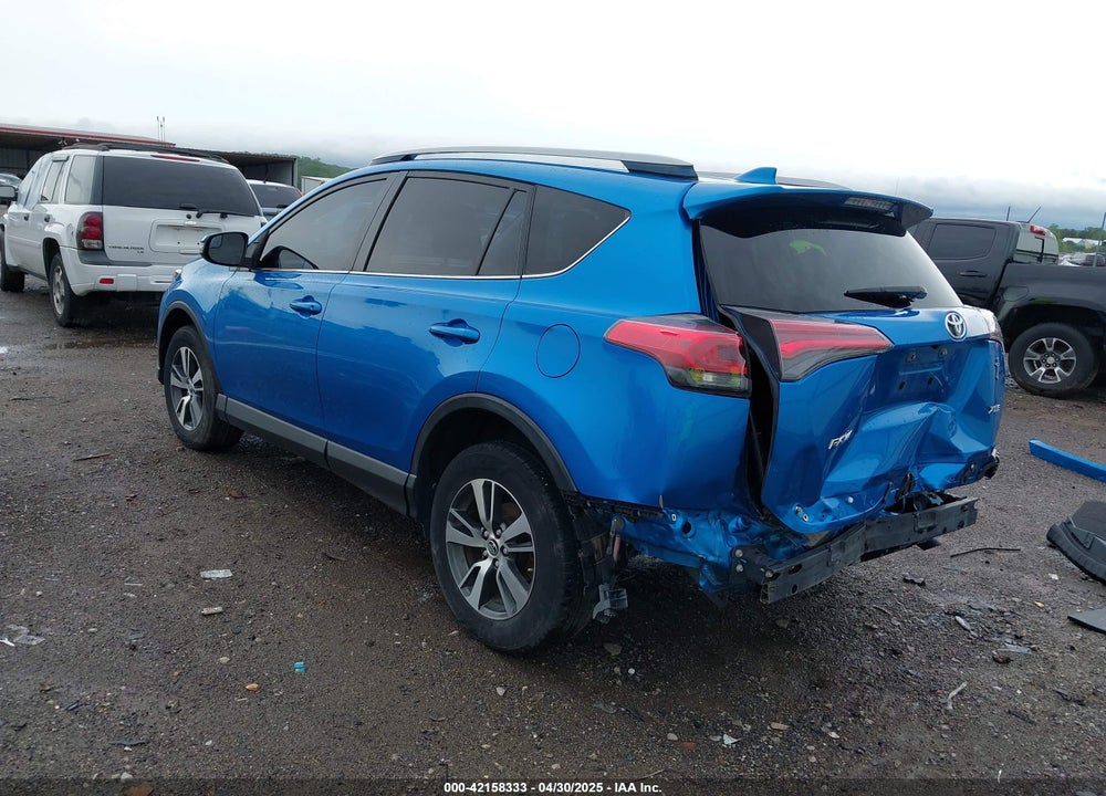 2017 TOYOTA RAV4 XLE VIN: JTMWFREV8HJ125187