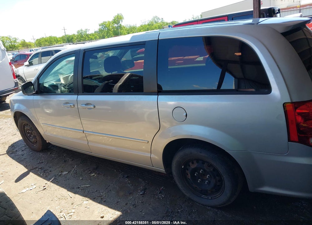 2011 DODGE GRAND CARAVAN VIN: 2D4RN4DG0BR685653