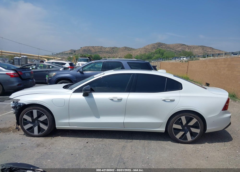 2025 VOLVO S60 PLUG-IN HYBRID T8 PLUS VIN: 7JRH60FC3SG368736