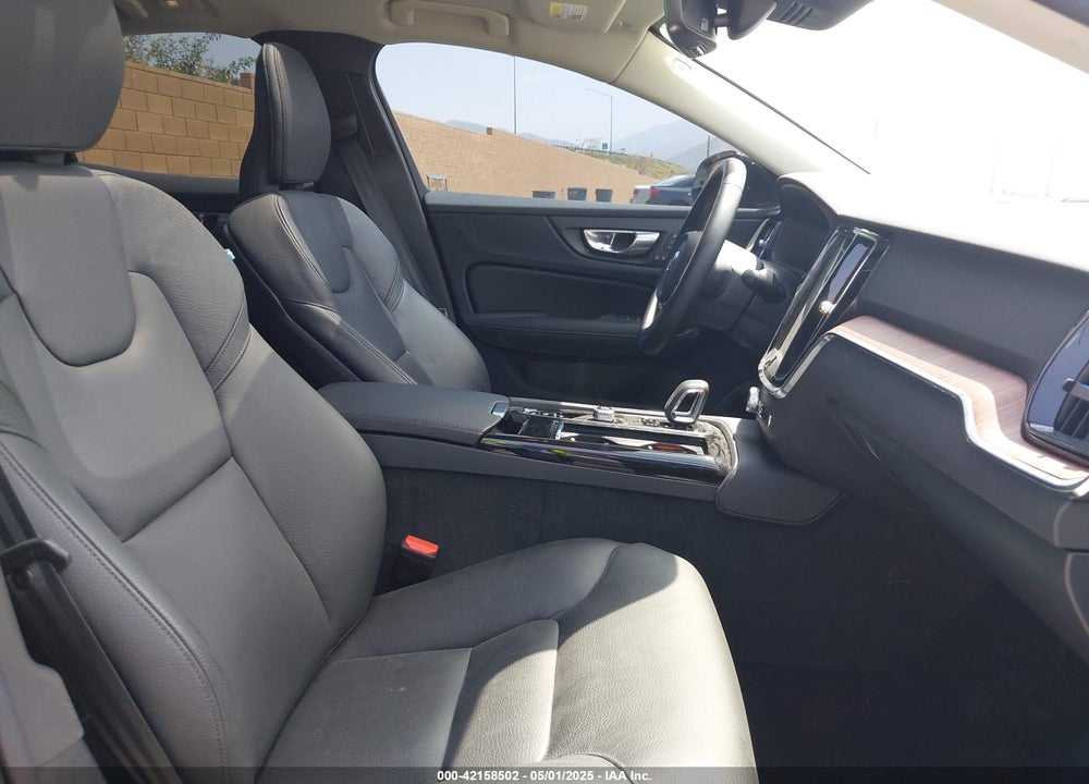 2025 VOLVO S60 PLUG-IN HYBRID T8 PLUS VIN: 7JRH60FC3SG368736