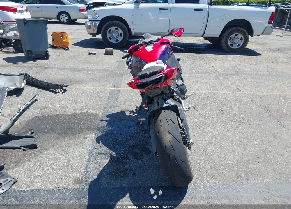 2024 HONDA CBR1000 RR VIN: JH2SC7713RK700062