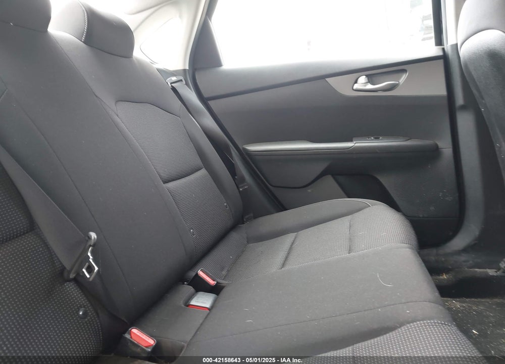2019 KIA FORTE FE VIN: 3KPF24ADXKE021588