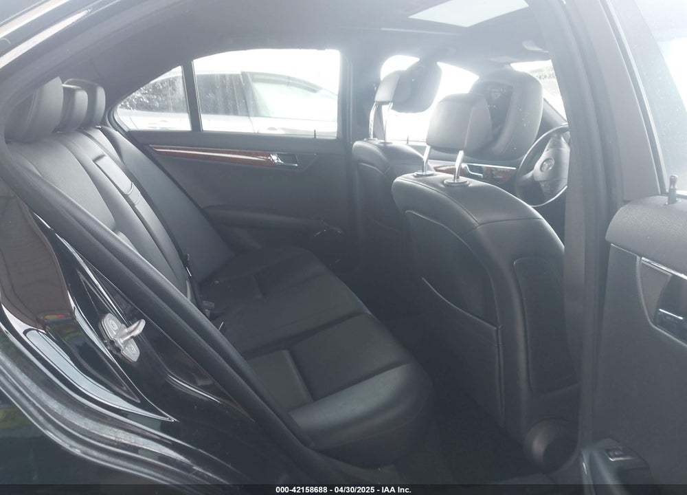 2009 MERCEDES-BENZ C VIN: WDDGF54X39F257963