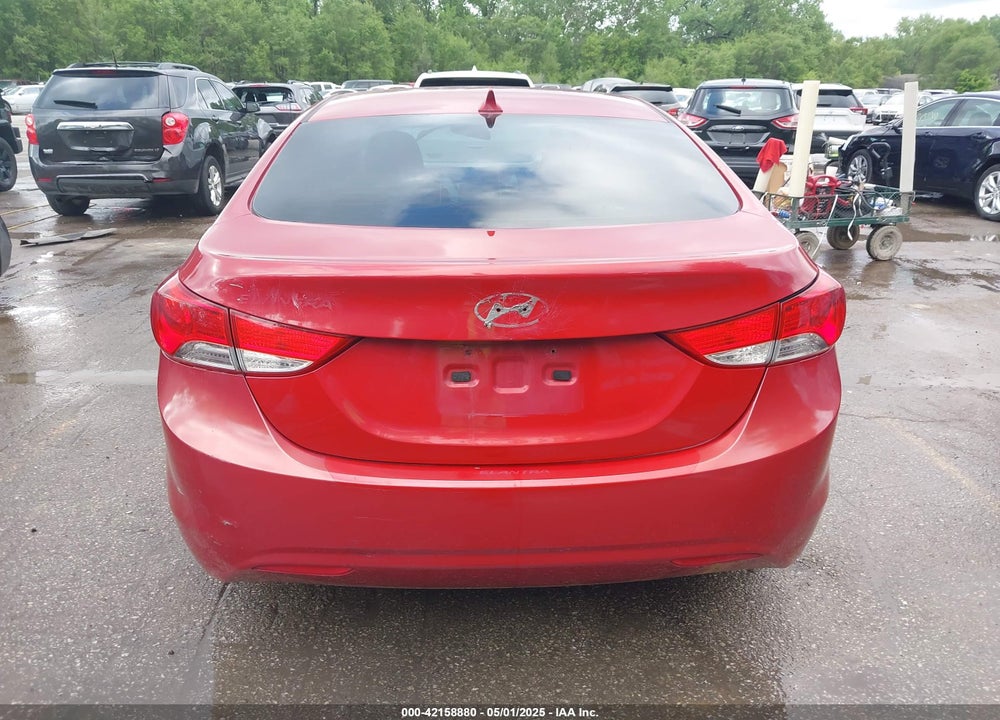 2013 HYUNDAI ELANTRA VIN: KMHDH4AE5DU985398