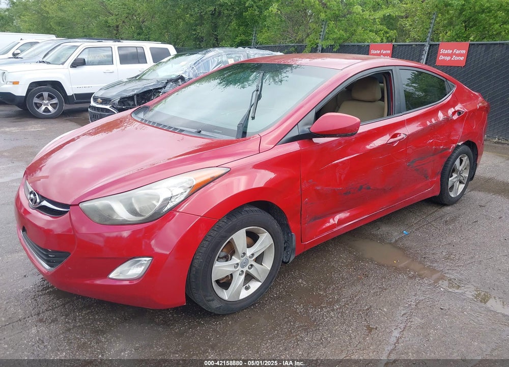 2013 HYUNDAI ELANTRA VIN: KMHDH4AE5DU985398