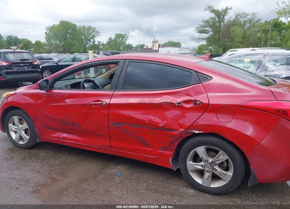 2013 HYUNDAI ELANTRA VIN: KMHDH4AE5DU985398