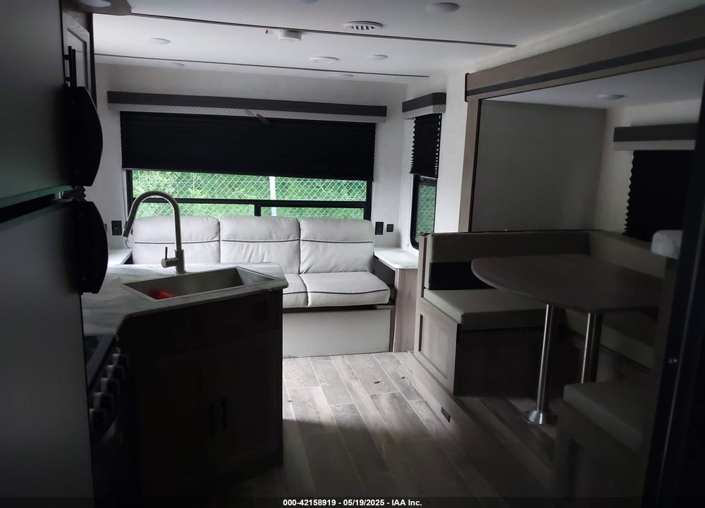 2022 GULFSTREAM 24 RLS VIN: 1NL1G2929NG007019