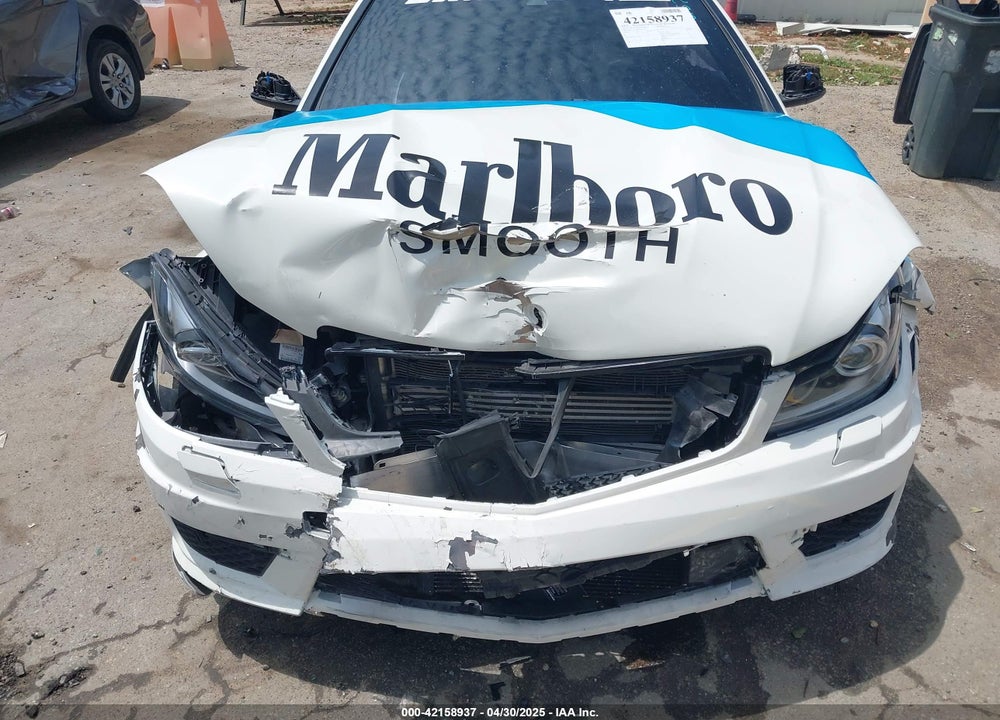 2015 MERCEDES-BENZ C CLASS VIN: WDDGJ7HB8FG387378