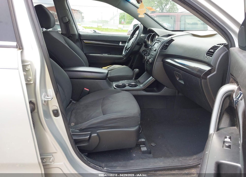 2012 KIA SORENTO VIN: 5XYKT4A6XCG217290
