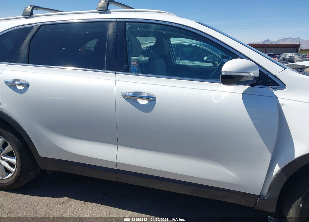 2018 KIA SORENTO VIN: 5XYPG4A30JG424882
