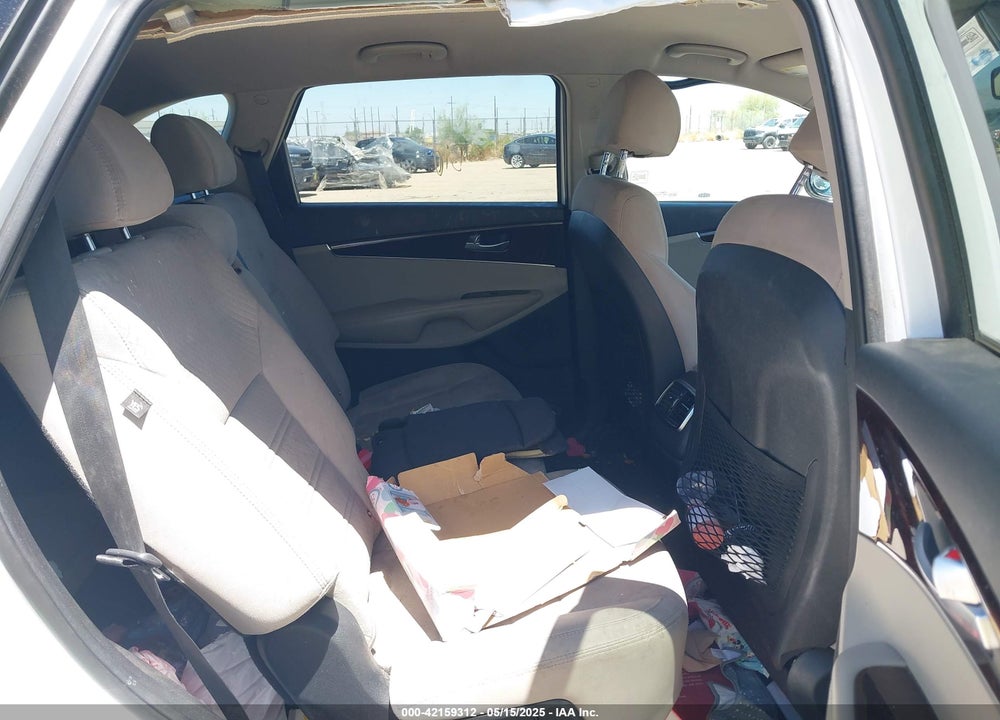 2018 KIA SORENTO VIN: 5XYPG4A30JG424882