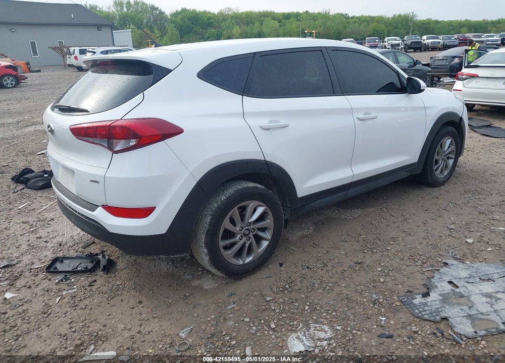 2018 HYUNDAI TUCSON SE VIN: KM8J2CA43JU789879