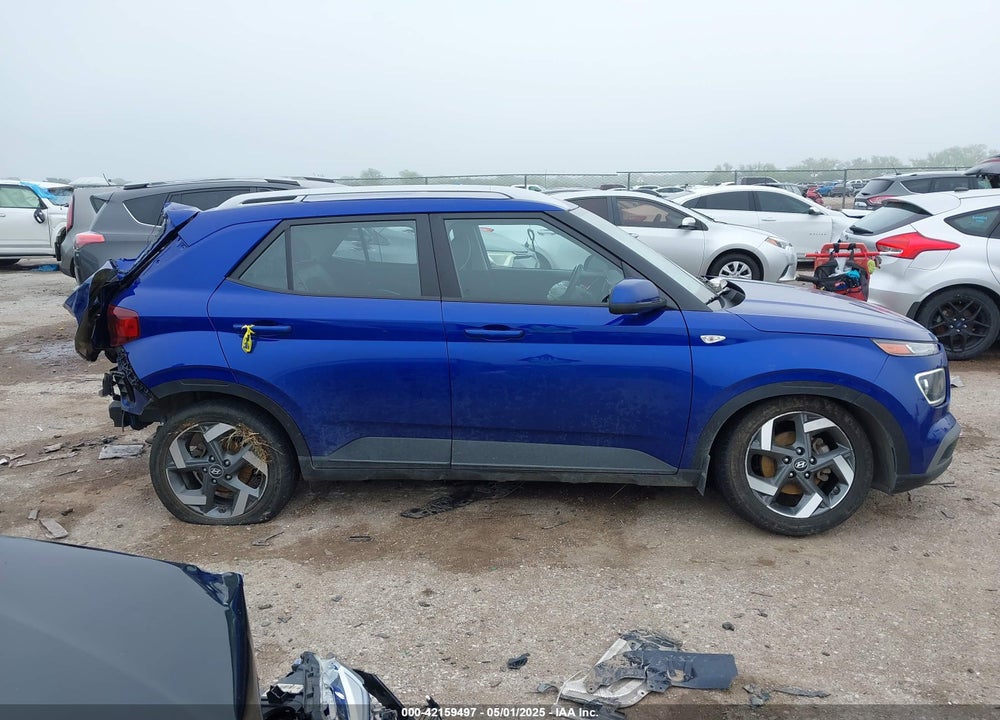 2022 HYUNDAI VENUE LIMITED VIN: KMHRC8A38NU203042