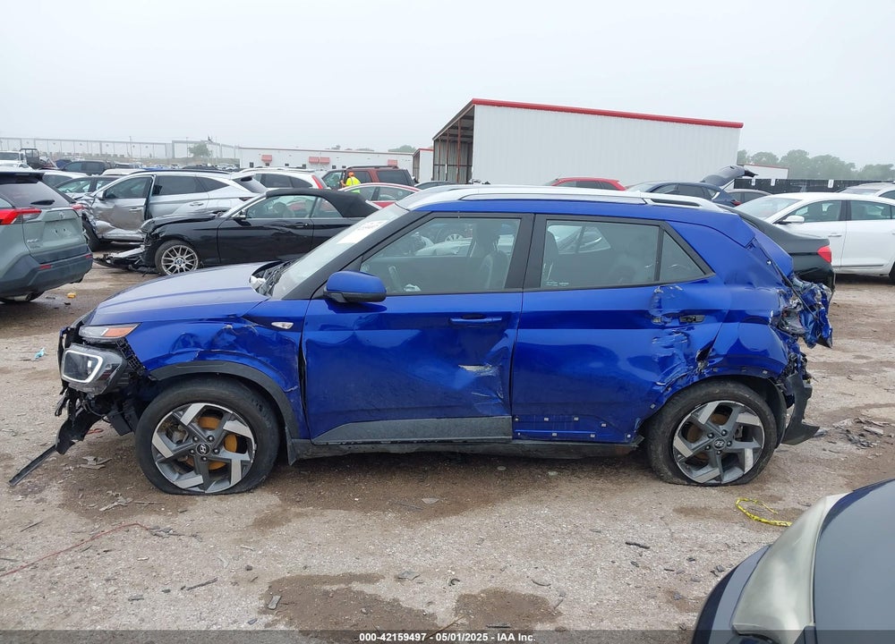 2022 HYUNDAI VENUE LIMITED VIN: KMHRC8A38NU203042