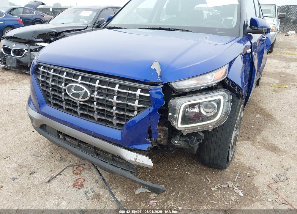 2022 HYUNDAI VENUE LIMITED VIN: KMHRC8A38NU203042