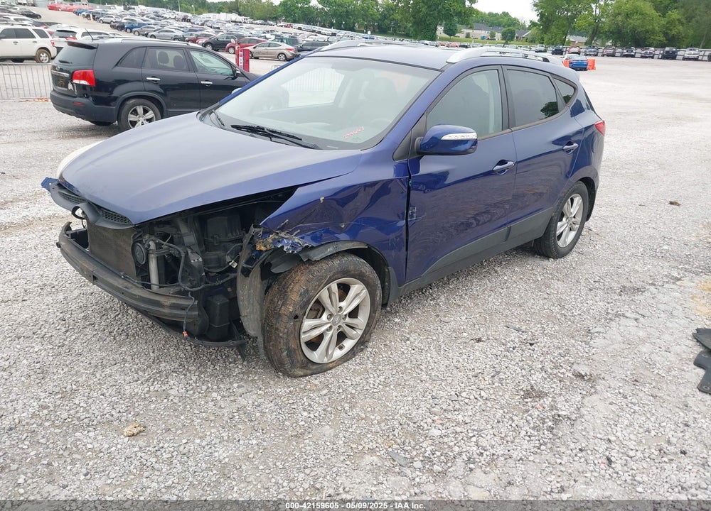 2013 HYUNDAI TUCSON VIN: KM8JUCAC2DU565945