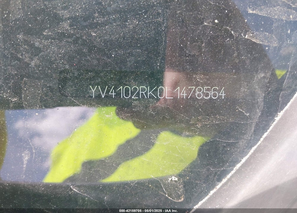 2020 VOLVO XC60 T5 MOMENTUM VIN: YV4102RK0L1478564