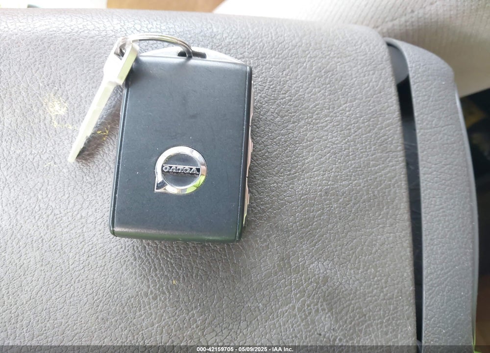 2020 VOLVO XC60 T5 MOMENTUM VIN: YV4102RK0L1478564