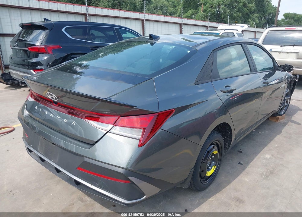 2025 HYUNDAI ELANTRA VIN: KMHLM4DG2SU878097