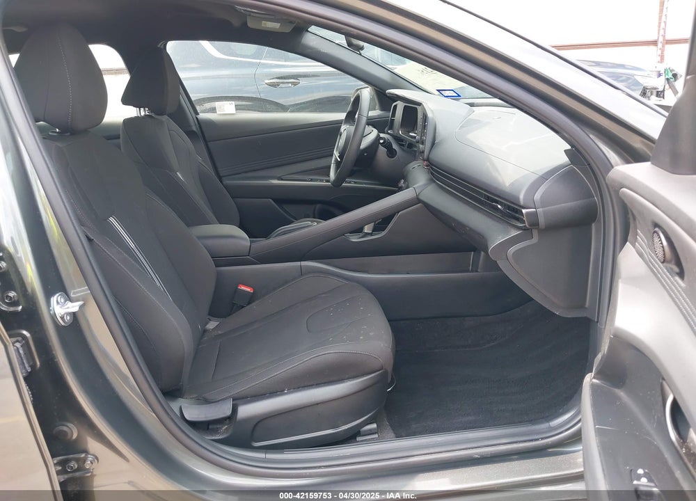 2025 HYUNDAI ELANTRA VIN: KMHLM4DG2SU878097